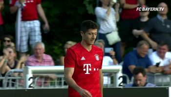 Bayern pokonał amatorów aż 23:0. Robert Lewandowski w 45 minut strzelił 3 gole i zanotował 3 asysty