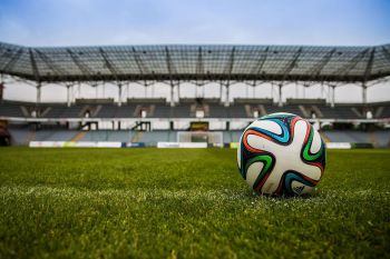 Na stadion po… wykształcenie. Skąd czerpać fachową wiedzę o sporcie?