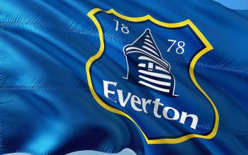 Oficjalnie: Środkowy obrońca podpisał nową umowę z Evertonem FC! W ekipie 