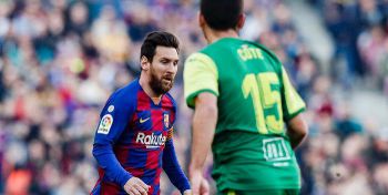 El Confidencial: Messi jest niezadowolony i rozważa odejście z FC Barcelona. Klub ma jedno koło ratunkowe, ale musi sporo za nie zapłacić!