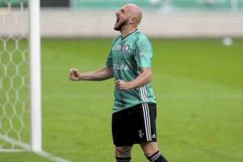 Legia coraz bliżej mistrzostwa. Walerian Gwilia bohaterem. Jose Kante będzie musiał się gęsto tłumaczyć ze swojego żenującego zachowania (VIDEO)