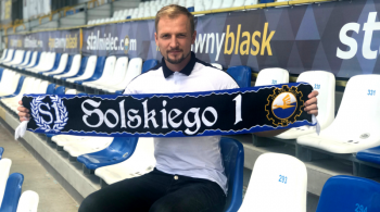 Michał Gliwa odszedł z Rakowa, ale nadal będzie w PKO Ekstraklasie. Podpisał umowę z beniaminkiem