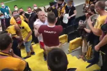 Skandal po meczu Pucharu Niemiec. Wściekły piłkarz wpadł na trybuny i zaatakował kibica (VIDEO)