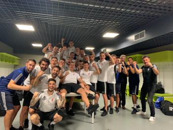 Przyjechali, pograli, wygrali, poświętowali i... ŁKS przygotował Widzewowi niespodziankę po derbach