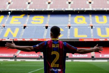 Sergino Dest już w FC Barcelona! To 5. transfer Dumy Katalonii w tym okienku