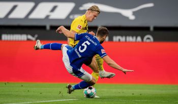 Rieverderby dla Borussii. Dortmundczycy skruszyli mur Schalke dopiero po przerwie (VIDEO)