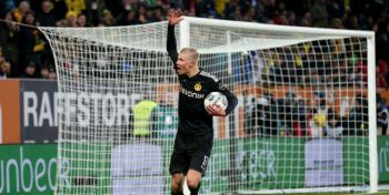 Nowe informacje w sprawie umowy Erlinga Haalanda z Borussią Dortmund. To lekko komplikuje sytuację gigantom!