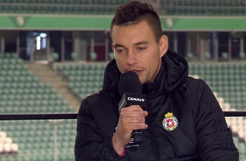 Wielki pech Macieja Sadloka w zaległym meczu PKO Ekstraklasy. Doświadczony obrońca bardzo pomógł Lechii wygrać