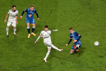 Nieoczekiwanie bohaterowie Legii! Lech poległ w Warszawie po golu w ostatniej akcji!