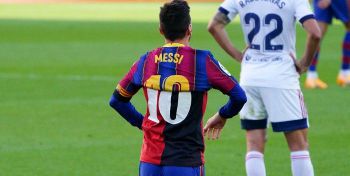 Barcelona z jakością w La Liga. Kolejny gol Braithwaite'a, Leo Messi w piękny sposób oddał hołd Diego Maradonie (VIDEO)