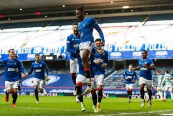 Old Firm Derby dla Rangersów. Ekipa Stevena Gerrarda na autostradzie do mistrzostwa i detronizacji Celtiku (VIDEO)