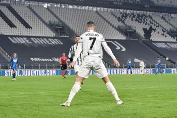 758 goli Ronaldo i... Pele już za plecami. Wojciech Szczęsny zirytowany. Juventus efektownie przed hitem w środę