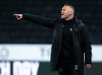 Wayne Rooney już nie strzeli kolejnego gola. Zakończył karierę i skupia się na prowadzeniu zespołu z Polakami w składzie