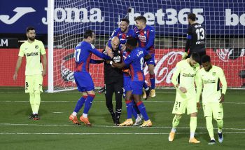 Zaskakujący obrót spraw w La Liga. Jan Oblak pokonany przez... bramkarza rywali (VIDEO)