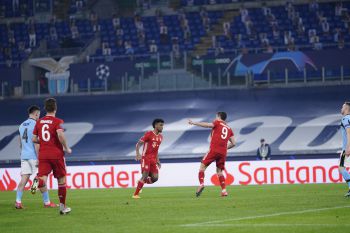 Ależ to jest gigant! Robert Lewandowski już na 3. miejscu w klasyfikacji wszech czasów Ligi Mistrzów. Skorzystał z prezentu (VIDEO)