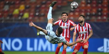 Co za gol! Cudowne trafienie Oliviera Girouda dało wygraną Chelsea w pierwszym meczu 1/8 finału Ligi Mistrzów (VIDEO)