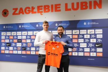 Szybka droga z III ligi do PKO Ekstraklasy. Zagłębie Lubin ma nowego napastnika