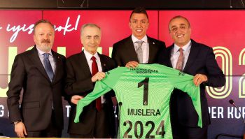 OFICJALNIE: Fernando Muslera na dłużej w Galatasaray SK
