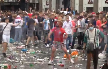 Żenujące sceny w Londynie przed finałem Euro 2020. Anglicy powinni się wstydzić za tych kretynów (VIDEO)