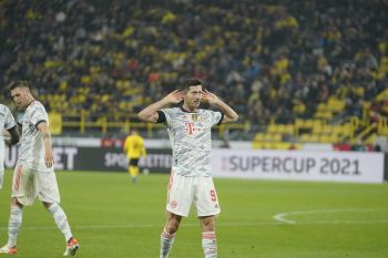 Robert Lewandowski się nie zatrzymuje. Dwa gole i Superpuchar Niemiec dla Bayernu Monachium. W Dortmundzie (VIDEO