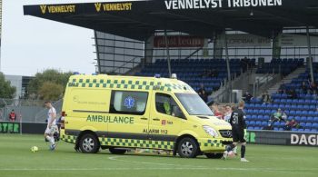 Reanimacja piłkarza na boisku. Wstrząsające sceny w Danii
