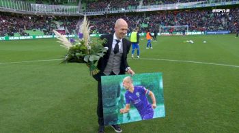 Arjen Robben oficjalnie pożegnany przez Groningen. Czekano właśnie na ten mecz, by to zrobić!