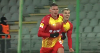 Co za powrót, co za gol! Jacek Kiełb złożył się jak kielecki scyzoryk (VIDEO)