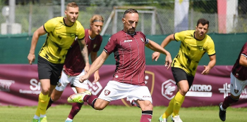 Wieczysta Kraków zagra z rywalem z Serie A. Franck Ribery trafił z karnego już na początku spotkania