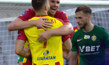 Korona wygrała ze Śląskiem. Dwa gole nowego snajpera i cudowna bramka pomocnika (VIDEO)