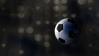 Piłkarz Borussii Dortmund znęcał się nad ciężarną kobietą