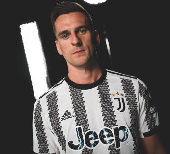 Arkadiusz Milik piłkarzem Juventusu. Klub oficjalnie ogłosił transfer