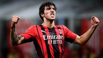 Kluczowy zawodnik Milanu przedłużył kontrakt