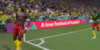 Kamerun sprawił sensację. Nieposkromione Lwy ograły Brazylię. Bohater zaraz po golu powędrował do szatni (VIDEO)