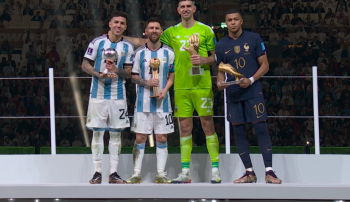 Oni byli najlepsi w finałach MŚ! Trzy nagrody dla Argentyny, jedna dla Francji. Messi wszedł na scenę i ucałował Puchar Świata (FOTO) Oni byli najlepsi w finałach MŚ! Trzy nagrody dla Argentyny, jedna dla Francji. Messi wszedł na scenę i ucałował Puchar Świata (FOTO)