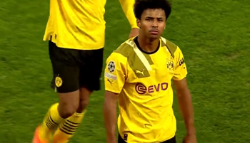 Borussia się nie zatrzymuje. Po pięknej akcji ograła Chelsea. Fatalne pudło nowej gwiazdy The Blues. Benfica blisko awans (VIDEO)