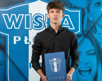 Piętnastolatek podpisał profesjonalny kontrakt ze spadkowiczem z Ekstraklasy
