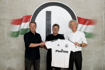 Kosta Runjaić zostaje na dłużej w Legii. Ogłoszono podpisanie nowego kontraktu z trenerem