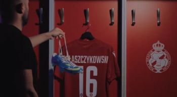 Wzruszające chwile na stadionie Wisły Kraków. Jakub Błaszczykowski pożegnał się z kibicami (VIDEO)