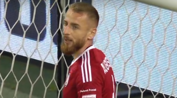 Hit dla Rakowa Częstochowa. Mistrzowie Polski pokonali Legię. Zdecydował samobójczy gol pechowca (VIDEO)