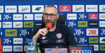 Marek Papszun szykuje się do powrotu na ławkę trenerską i mówi o kluczach do sukcesu. 