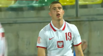Polacy zaczęli Euro od porażki. Biało-Czerwoni nie wykorzystali gry w przewadze (VIDEO)