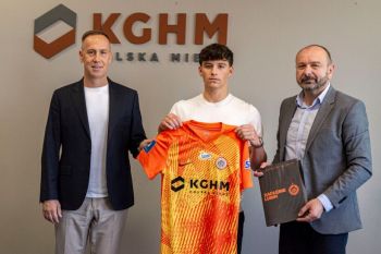 Kajetan Szmyt zmienił klub. Utalentowany skrzydłowy zostaje w Polsce