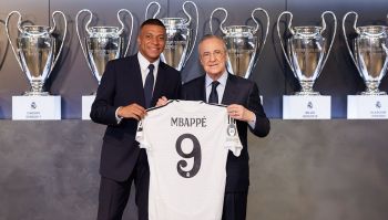 Takim samochodem będzie jeździł Kylian Mbappe w Madrycie. Ma znakomite przyśpieszenie. Takim samym autem porusza się Florentino Perez