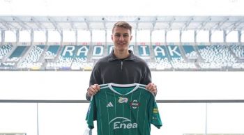 Legia oddała piłkarza do ligowego rywala. Obrońca trafił do Radomiaka Radom
