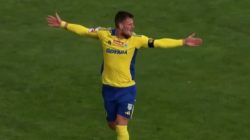 Media: Najlepszy snajper I ligi jedzie na testy medyczne do zagranicznego klubu. Arka Gdynia nic o tym nie wie...