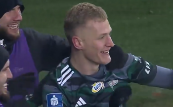 Poza boiskiem problem goni problem i trzeba było ratować sytuację. Na murawie Lechia broni się sama i idzie jej świetnie (VIDEO)