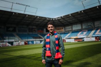 Zagraniczny napastnik zmienił klub w PKO BP Ekstraklasie. W minionym sezonie strzelił 10 goli