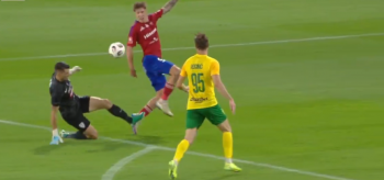 Raków grał blado, ale dostał prezent i potem już poszło. Wicemistrz Polski awansował do kolejnej rundy (VIDEO)