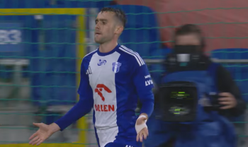 Beniaminek się nie zatrzymuje. Wisła Płock znowu wygrała. Co za strzał i... szczęśliwy gol. Remis w meczu dwóch zespołów bez zwycięstwa (VIDEO)