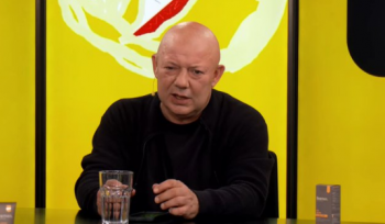 „Dziad, który nie potrafił piłki kopnąć” – Wojciech Kowalczyk o transferze polskiego obrońcy do Legii